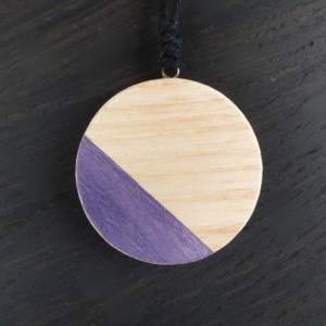 Collier Talisman en Frêne – Chemin d’harmonie