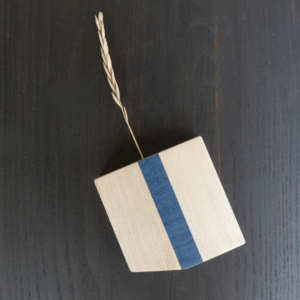 Soliflore Couleur Modèle Sagesse en Érable – Bleu Nuit