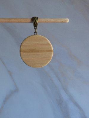 Pendentif Bois Pur en Châtaigner